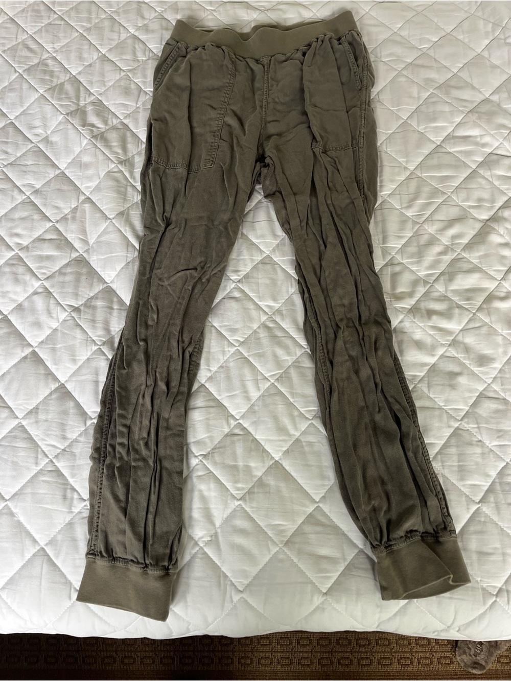 Faherty Olive Green Women's Jogger Track Pants